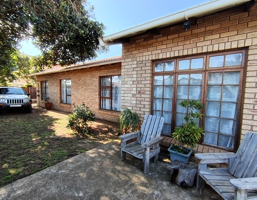 3 Bedroom Property for Sale in C Place Eastern Cape